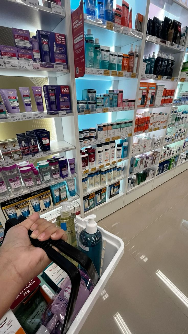 Vale compras na farmácia para a Gi